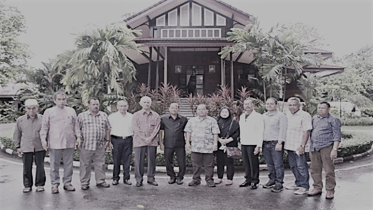 พลังมวลชนชาวนราธิวาส ร่วมต้อนรับและแสดงความยินดีกับผู้ว่าฯคนใหม่