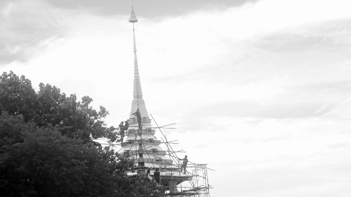 กระบี่!! ปปช.สนใจเข้าถ่ายรูปพระเมรุมาศฯ เก็บไว้ เผยตื่นเต้นได้เห็นขั้นตอนการสร้างแบบใกล้ชิด บางคนยอมรับเป็นครั้งแรกในชีวิตที่ได้เห็นแบบนี้!?
