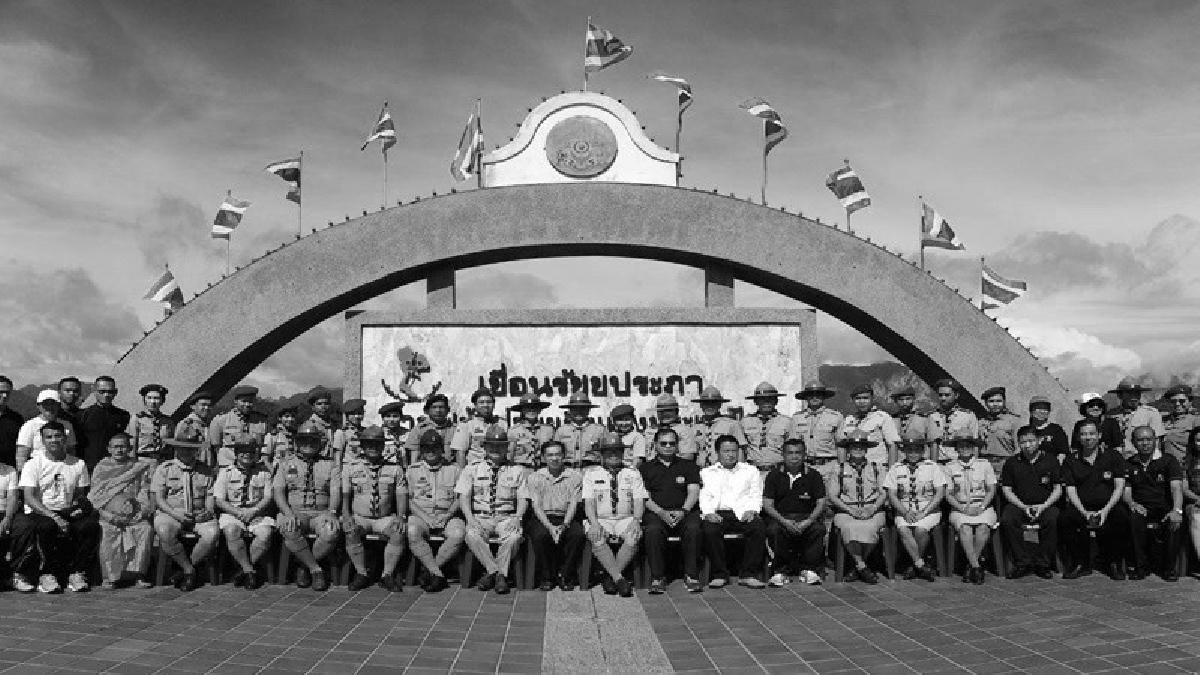 ลูกเสือ-เนตรนารีกว่าร้อยชีวิต เดินทางไกลจากเขื่อนรัชชประภา ถึงท้องสนามหลวงน้อมถวายสักการะพระบรมศพในหลวงรัชกาลที่ 9 และทำหน้าที่จิตอาสา