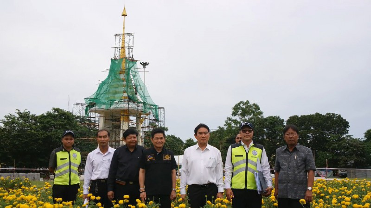 นครพนม!! พ่อเมือง ตรวจความคืบหน้า การสร้างพระเมรุมาศจำลอง ล่าสุดก้าวหน้ากว่า 86 เปอร์เซนต์ (มีคลิป)