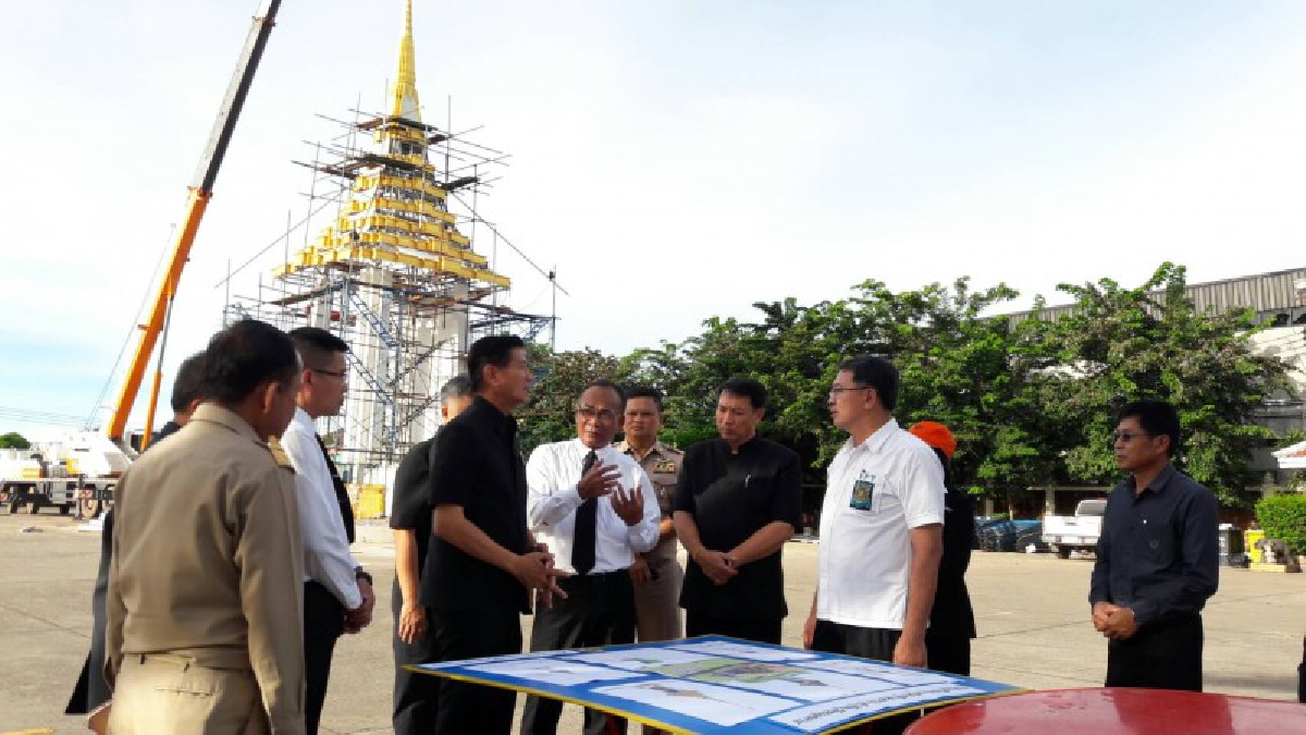 ผู้ว่าฯหนองคาย ตรวจการก่อสร้างพระเมรุมาศจำลอง คืบหน้า 70 % มั่นใจเสร็จทันตามที่กำหนด