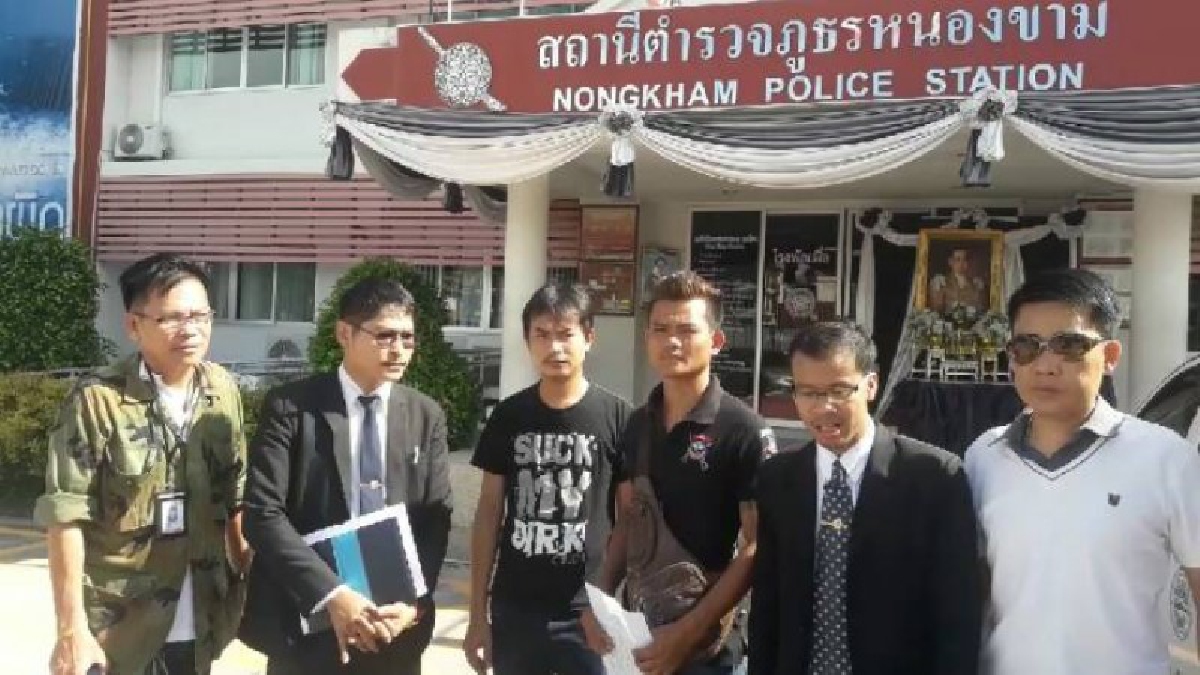 #สังคมต้องจับตา อย่าให้รอด..! ทีมทนายเดินหน้าพบพนง.สอบสวน แจ้งข้อหาเพิ่ม"กลุ่มตร.อาสารุมทำร้ายสองพี่น้อง" (ดูคลิป)