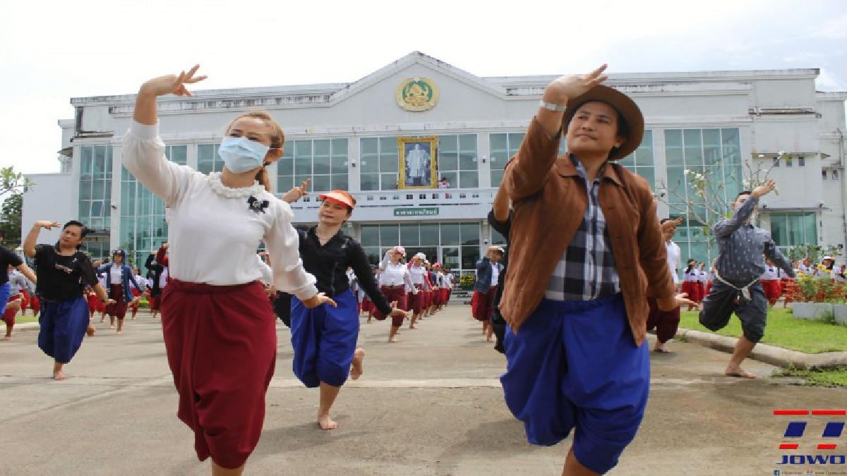 ซ้อมอย่างหนัก!! ครู อาจารย์ และนักเรียน นักศึกษา วิทยาลัยนาฏศิลป์จันทบุรี ซ้อมการแสดง เตรียมความพร้อมในงานพระราชพิธีถวายพระเพลิงพระบรมศพฯ