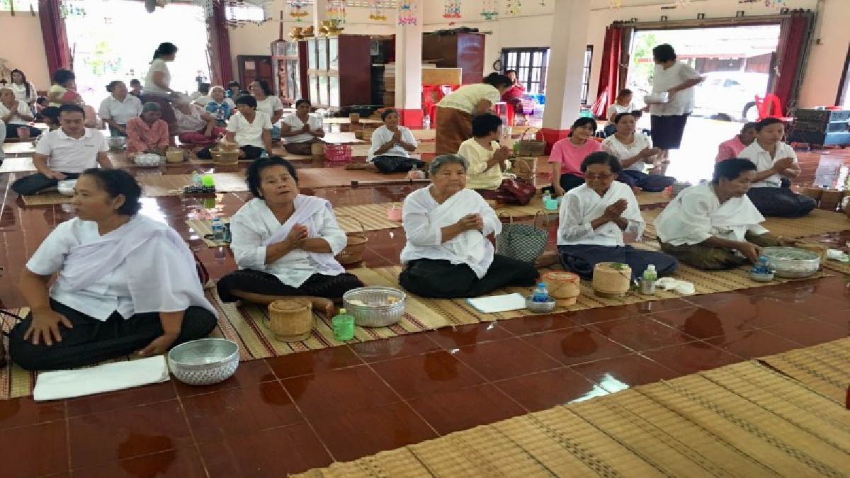สืบสานประเพณี รักษาวัฒนธรรม...ชาวบ้านว่าน อ.ท่าบ่อ จ.หนองคาย สืบสานวัฒนธรรม ร่วมกันทำบุญตักบาตรเนื่องในวันออกพรรษา (มีคลิป)