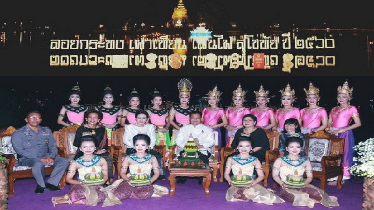 สุโขทัยจัดใหญ่! “ลอยพระประทีปหลอมดวงใจ ร่วมอาลัยพ่อแห่งชาติ ถวายอภิวาทมหาวชิราลงกรณ” ย้อนวิถีตลาดโบราณ “มลังเมลืองเมืองสุโขทัย”