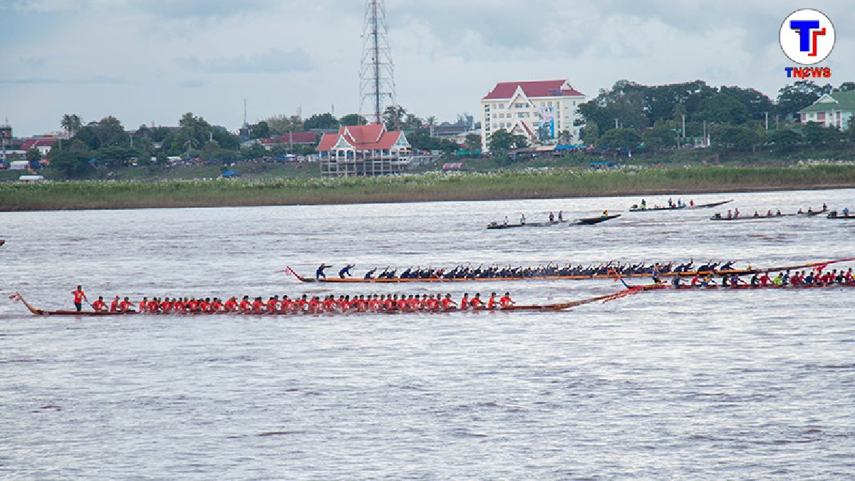 เมืองมุกดาหาร!! ปิดงาน ประเพณีแข่งเรือออกพรรษา ประจำปี 2560 อย่างคึกคัก