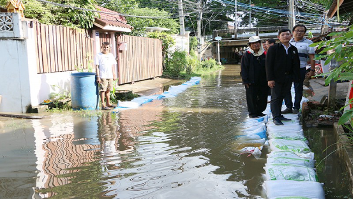 แม่น้ำยม-แม่น้ำน่านล้นตลิ่ง  ส่งสัญญาณเตือนภัย.."หากมีฝนตกซ้ำ อ่วมทั้งเมืองแน่" บอกต่อชุมแสง-นครสวรรค์รอรับน้ำได้เลย (ดูคลิป)
