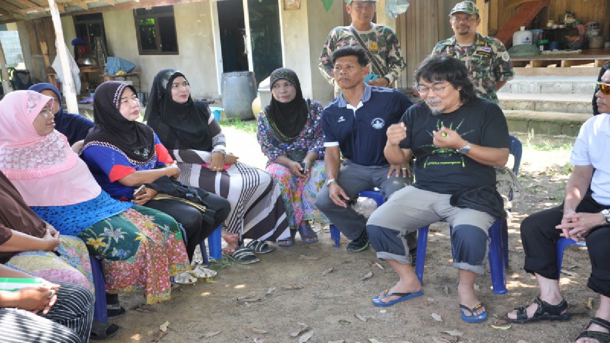 ผู้ว่าฯตรัง ร่วมกับ มูลนิธิสืบฯ ร่วมหารือแก้ไขปัญหาคลื่นกัดเซาะชายฝั่งเกาะลิบง เปิดเวทีแก้ปัญหาผลกระทบจากสิ่งแวดล้อม