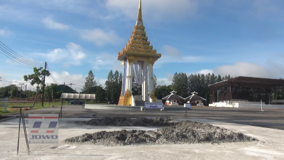 ตอนนี้สร้างเสร็จแล้ว..!! พระเมรุมาศจำลองเสร็จแล้ว เร่งสร้างเตาเผาดอกไม้จันทน์ต่อ เพื่อให้ทันก่อนเวลาประมาณ 5 วัน
