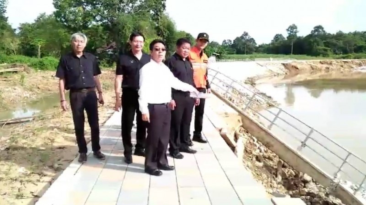 #ไม่นิ่งเฉย..! พ่อเมืองสระแก้ว สั่งนายอำเภอและหน่วยงานที่เกี่ยวข้องลงพื้นที่ด่วน เพื่อตรวจสอบเขื่อนริมคลองพระสะทึงพัง..!?
