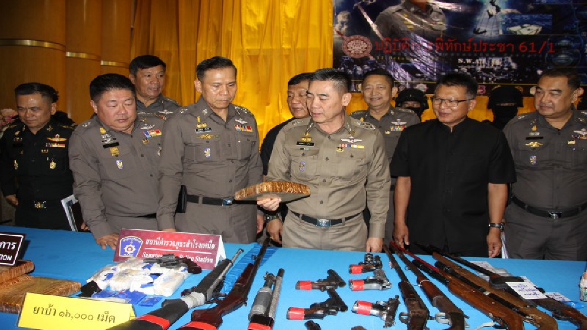 ผลงานดีต่อเนื่อง..!ผบ.ตร. ผุดแผนปฏิบัติการพิทักษ์ประชา 61/1 จักรทิพย์ขจัดภัยอุ่นใจทุกชุมชน โชว์จับพ่อค้ายาเสพติดรายใหญ่เพิ่มมากขึ้น (ดูคลิป)