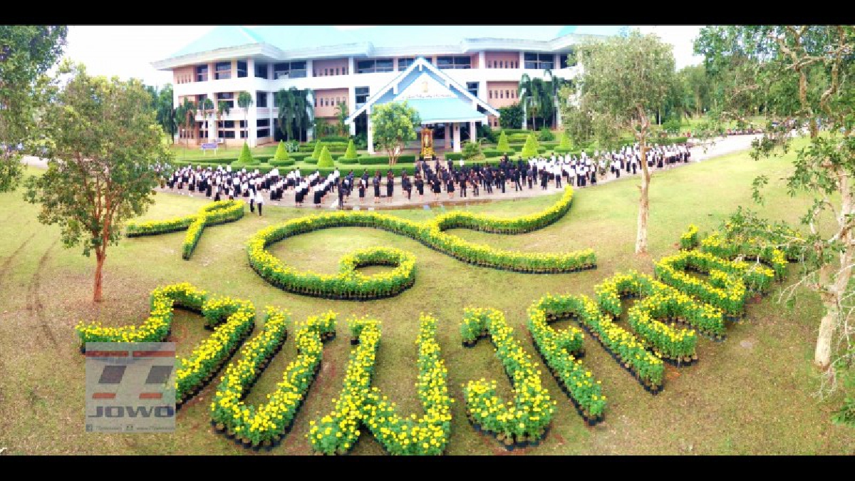 มทร.ตรัง!! หมอบกราบ ด้วยซาบซึ้งที่พระราชทานนาม มทรศรีวิชัย พร้อมประดับดาวเรืองเลข๙