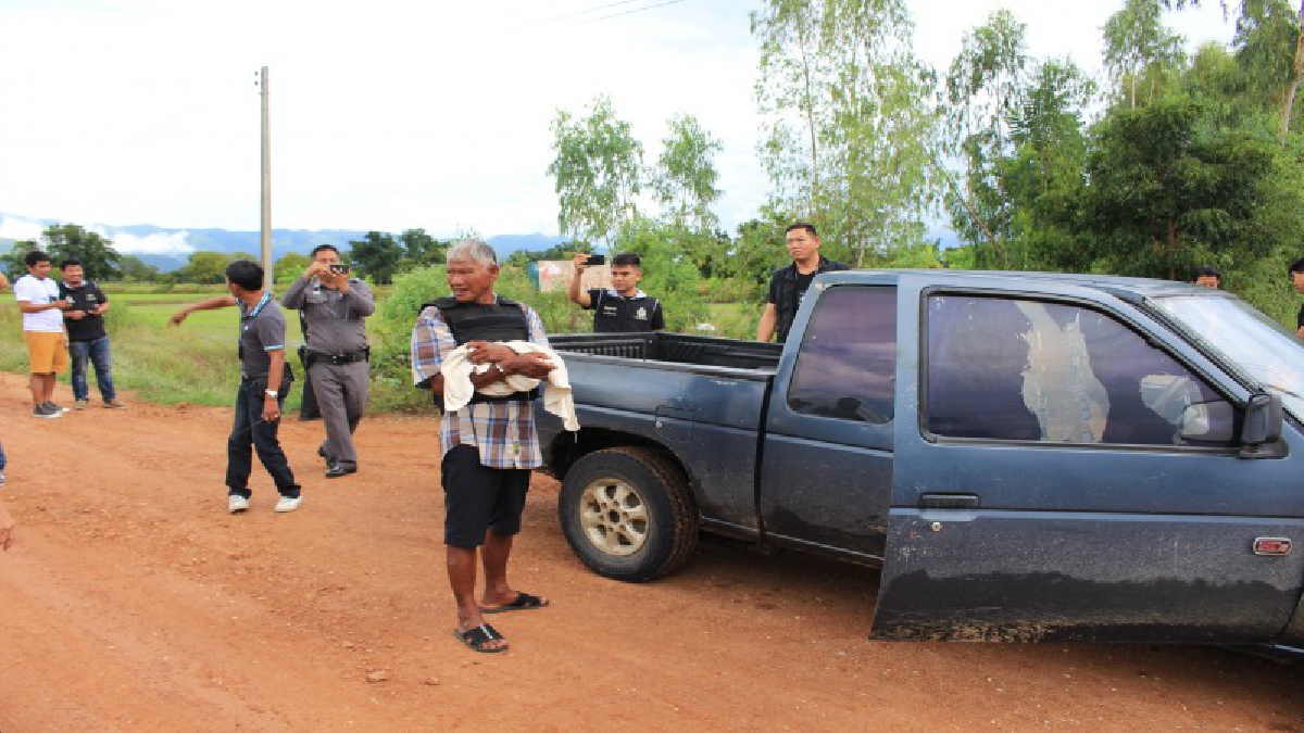 ตร.นำทีมฆ่าผู้ใหญ่บ้านคนดังมาทำแผน เพื่อนสารภาพสิ้น เผย..ละเอียดยิบ แต่มือปืนกลับให้การภาคเสธ ? (คลิป)