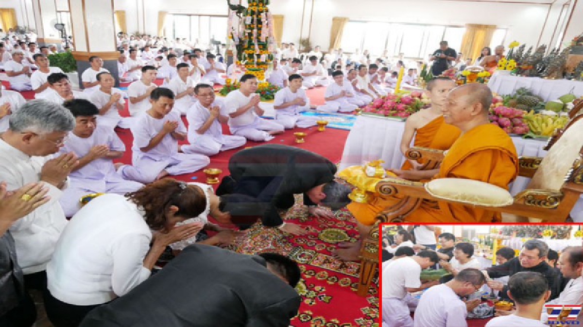 พุทธศาสนิกชนเมืองปากน้ำกว่าร้อยคน ร่วมอุปสมบทหมู่ ถวายเป็นพระราชกุศลในหลวง ร.9