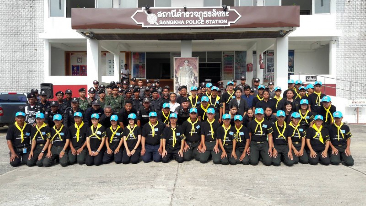 จิตอาสาอำเภอสังขะ จ.สุรินทร์ !!จัดกิจกรรมบำเพ็ญสาธารณประโยชน์ ปรับปรุงภูมิทัศน์สถานที่ประกอบพิธีถวายดอกไม้จันทน์บริเวณวัดโพธาราม