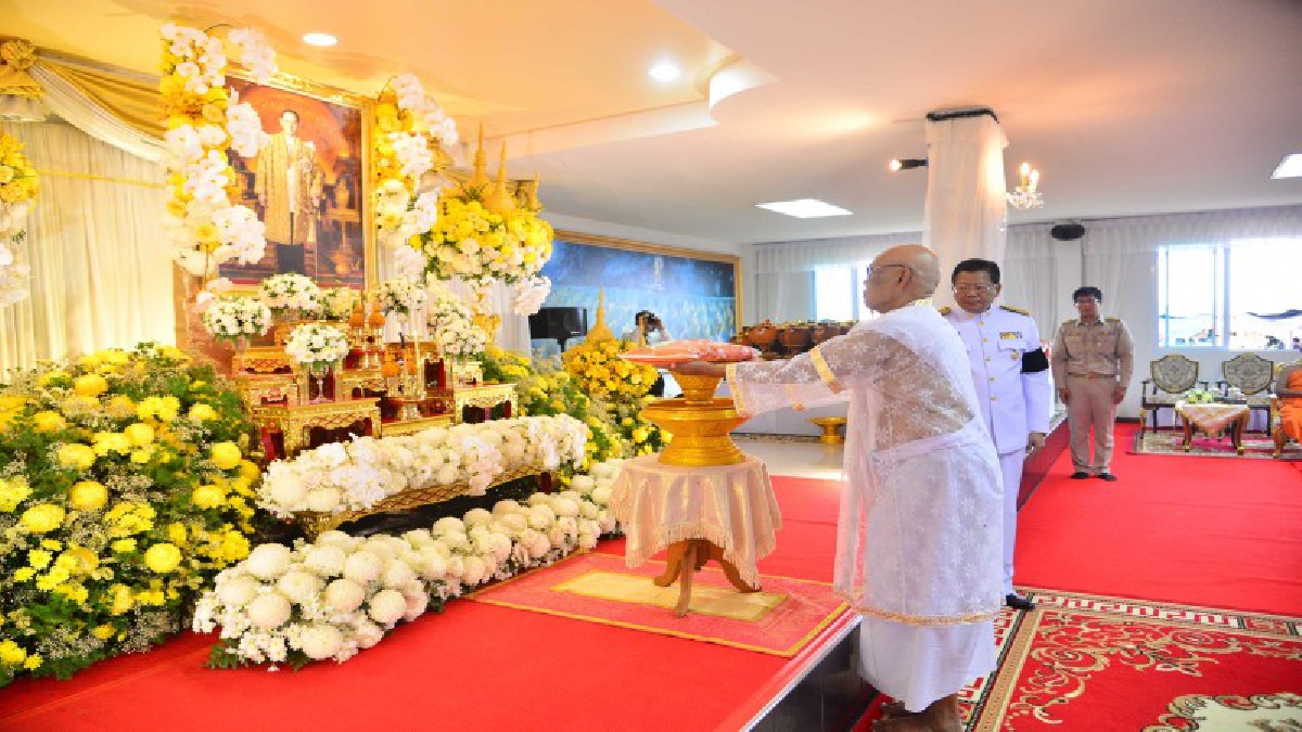 ทำเพื่อพ่อ..!! ระนองทำพิธีบรรพชาอุปสมบทหมู่ 114 รูป ถวายเป็นพระราชกุศลแด่ พระบาทสมเด็จพระปรมินทรมหาภูมิพลอดุลยเดชฯ บรมนาถบพิตร