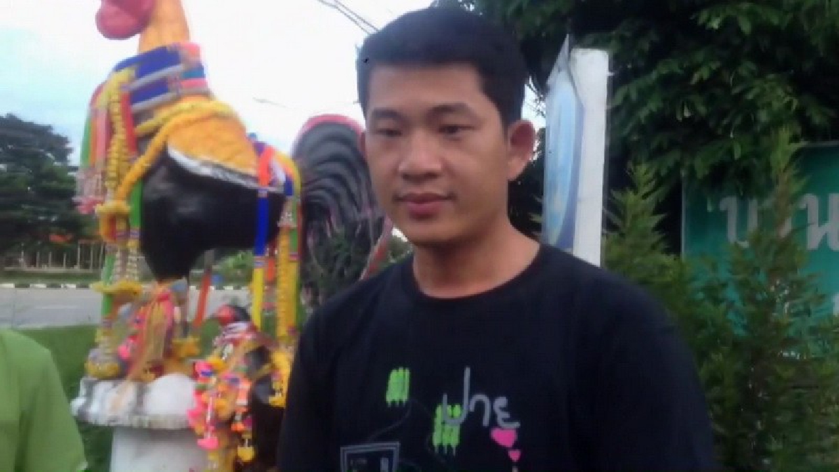 โฉมหน้าหนุ่มทุบรูปปั้นไก่ที่ชาวบ้านนับถือ คอตก..ถูกตร.รวบ สารภาพเมาหนัก แต่ชาวบ้านกลับทำสิ่งที่ไม่คาดคิด เล่นเอาน้ำตาแทบร่วง (คลิป)
