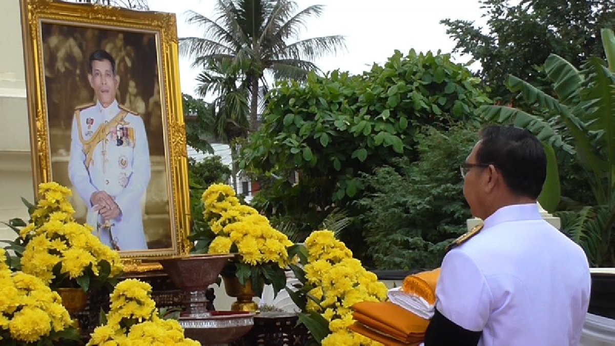 ผ้าพระกฐินพระราชทาน!! สมเด็จพระเจ้าอยู่หัวฯ ทรงพระกรุณาโปรดเกล้าฯ ให้ผู้แทนพระองค์ทอดผ้าพระกฐินพระราชทาน ยังวัดโพธิ์ชัย พระอารามหลวง