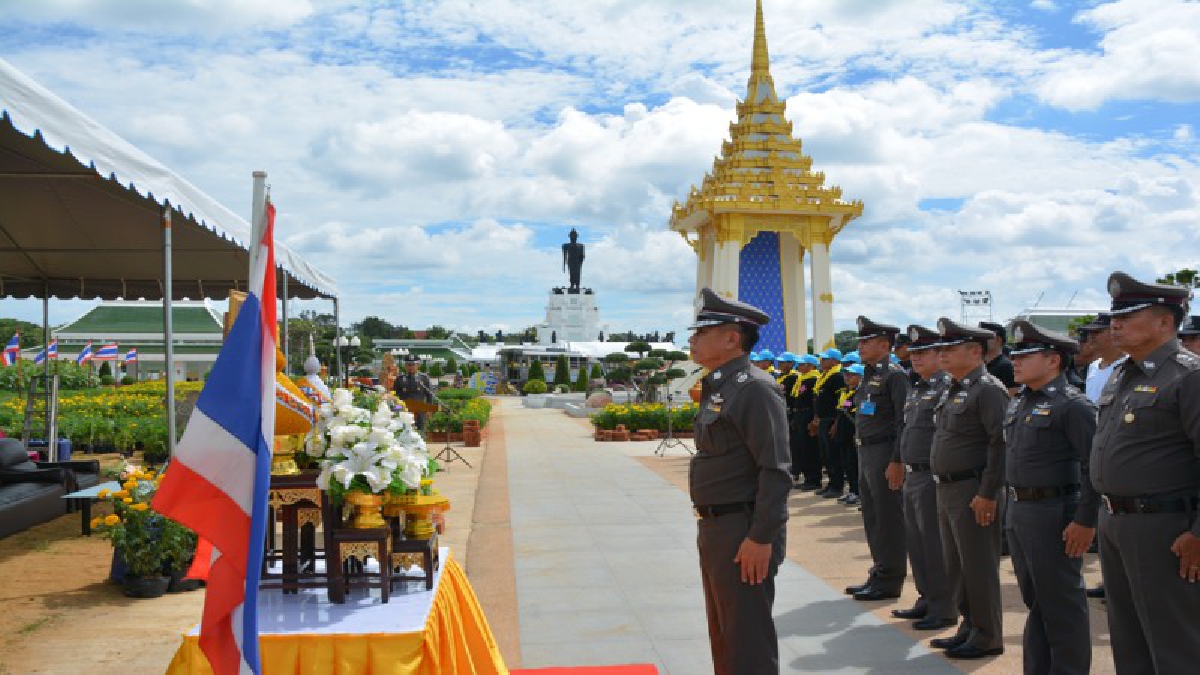 ผู้การฯสิงห์ปล่อยแถวจิตอาสาเฉพาะกิจ งานพระราชพิธีถวายพระเพลิงพระบรมศพ พระบาทสมเด็จพระปรมินทรมหาภูมิพลอดุลยเดช บรมนาถบพิตร (คลิป)