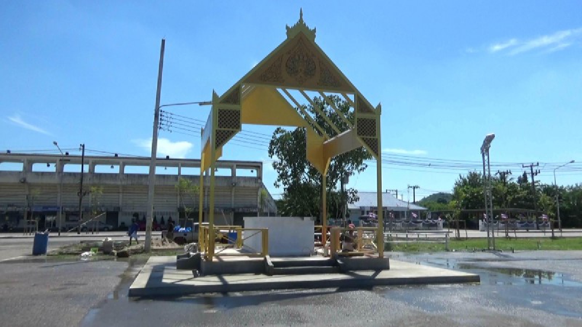 คืบหน้า!! ซุ้มถวายดอกไม้จันทน์และเตาเผาดอกไม้จันทน์ ในพระราชพิธีถวายพระเพลิงพระบรมศพฯ ในหลวงรัชกาลที่ 9 ใกล้เสร็จสมบูรณ์