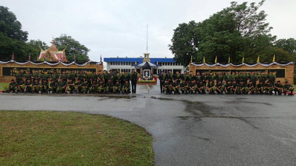 ผบ.พล.ร.9 ร่วมผบ.ร.29 ผบ.นขต.ร.29 ปลูกดอกดาวเรืองเหลืองสะพรั่ง ในพื้นที่พล.ร.9 จำนวน 400,000 ต้น แสดงความจงรักภักดีในหลวง ร.9