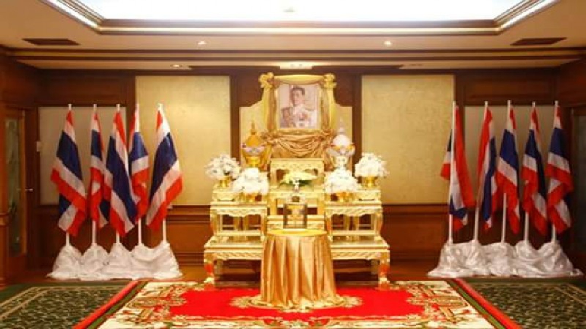 จังหวัดลำปาง!! จัดพิธีรับไฟหลวงพระราชทาน และหีบพระราชทาน ในพระราชพิธีถวายพระเพลิงพระบรมศพ ในหลวง ร.๙