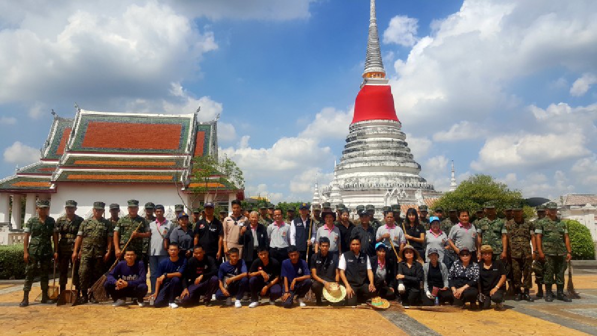 สมุทรปราการ !! สำนักงานคุมประพฤติจัดกิจกรรมทำความสะอาดรอบองค์พระสมุทรเจดีย์ (คลิป)