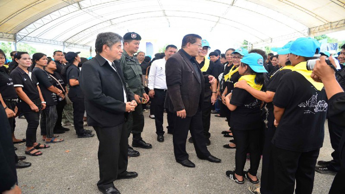 จิตอาสาเฉพาะกิจ จ.ระนอง กว่า 500 คน เข้ารับการอบรมเตรียมพร้อมงานพระราชพิธีถวายพระเพลิงพระบรมศพ