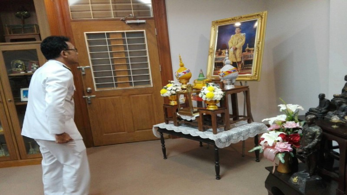 ผู้ว่าราชการจังหวัดนครศรีธรรมราช อัญเชิญไฟหลวงพระราชทาน