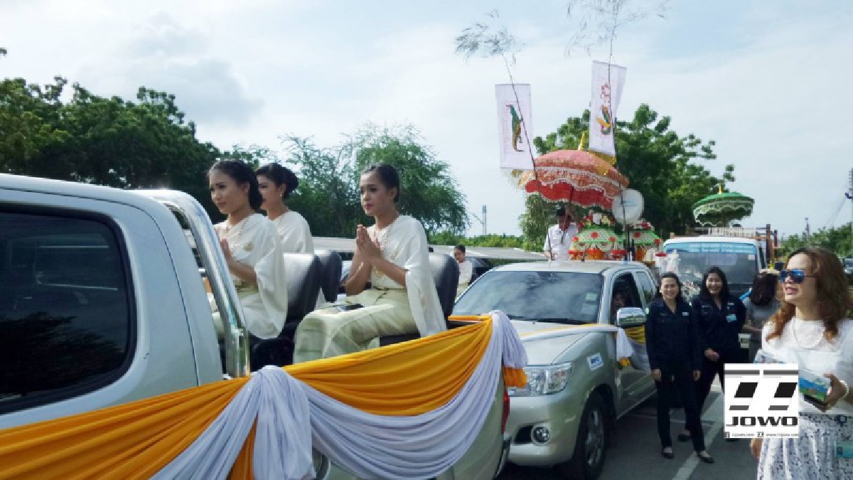 บริษัท ไออาร์พีซี จำกัด (มหาชน)จัดกิจกรรม ขบวนแห่ มหาจุลกฐิน ถิ่นเมืองระยอง ครั้งที่5 ประจำปี2560  ณ.ศูนย์การเรียนรู้เครือข่ายชุมชนไออาร์พีซ