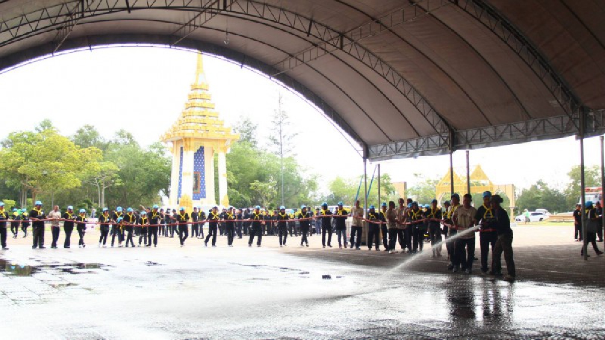#รวมเป็นหนึ่งเดียว..!! จิตอาสาทั้ง 8 ด้าน พร้อมชมรมคนรักในหลวง นราธิวาส พร้อมจัดเตรียมสถานที่บริเวณพระเมรุมาศจำลอง