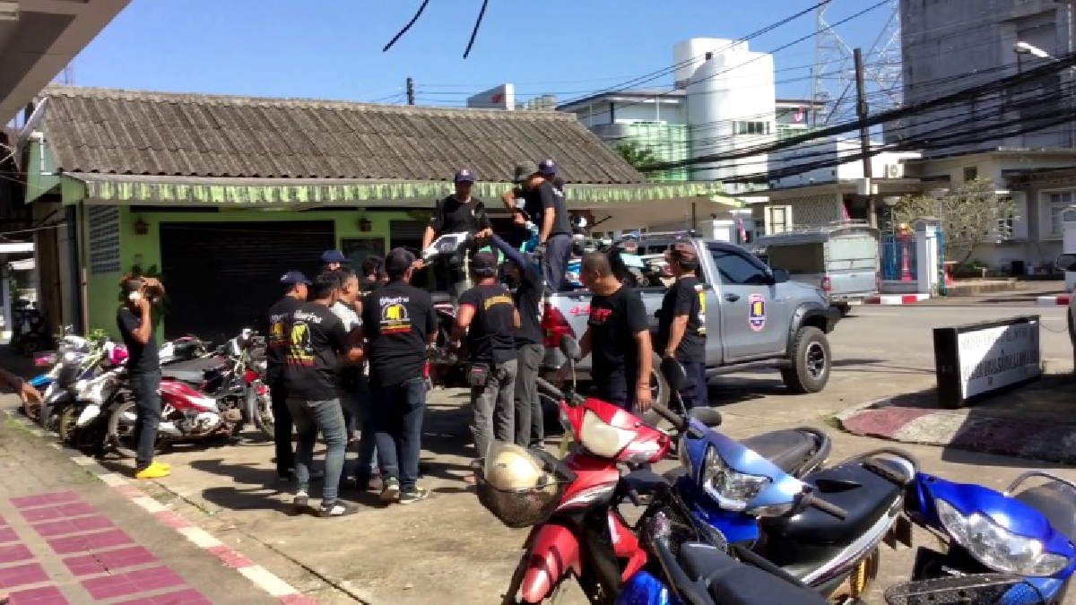 #รวมใจเป็นหนึ่งเดียว..!! สภ.เมืองตราดปรับภูมิทัศน์หน้าสถานีและภายในรองรับงานถวายพระเพลิงพระบรมศพฯ พร้อมนำกู้ภัยสว่างบุญช่วยเหลือสนับสนุน