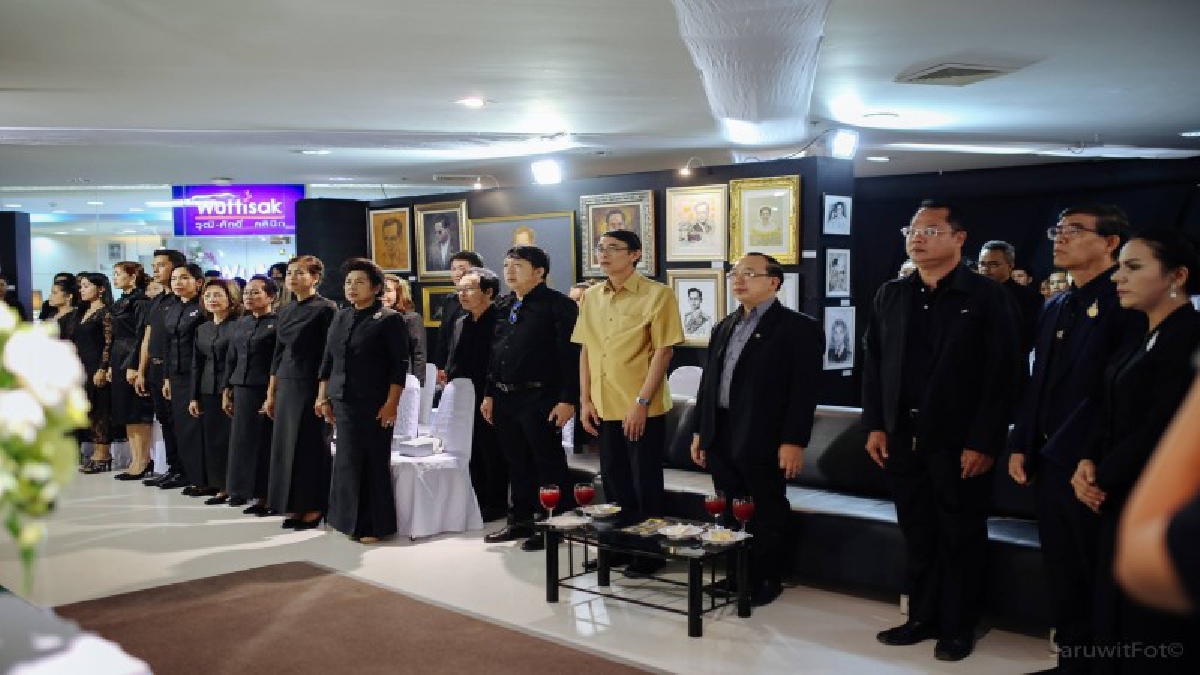ม.มหาสารคามร่วมกับศูนย์การค้าเสริมไทยคอมเพล็กซ์ จัดนิทรรศการน้อมรำลึกพระมหากรุณาธิคุณพระบาทสมเด็จพระปรมินทรมหาภูมิพลอดุลยเดช (คลิป)