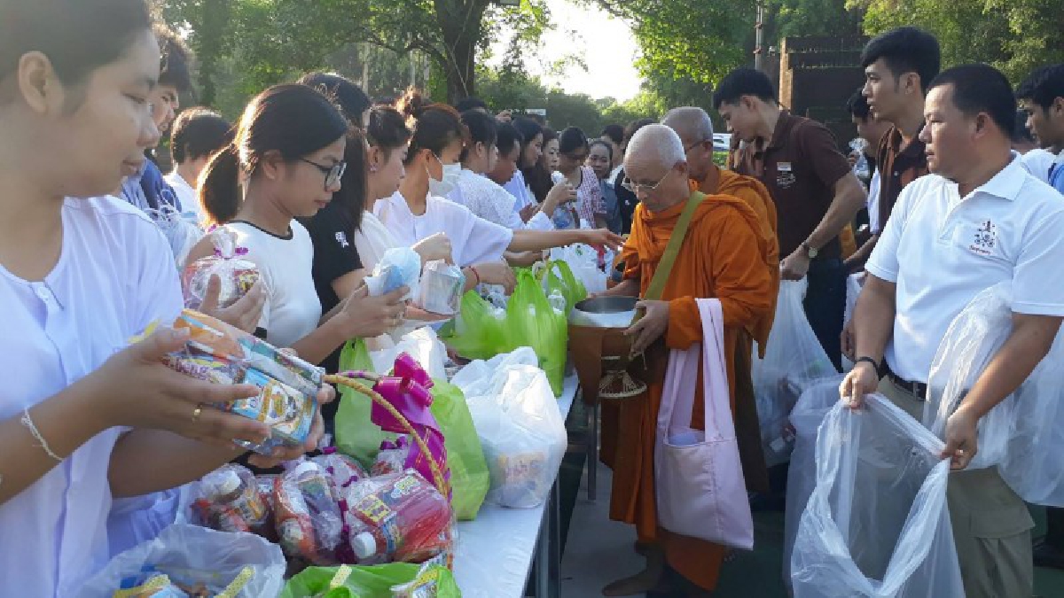 ปราจีนบุรี...!!  อ.ศรีมหาโพธิ นำแรงงานฉันทนา-ร่วมภาครัฐ จัดโครงการปฎิบัติธรรมถวาย ร.9 ที่โรงแรมทราวดี!!! (มีคลิป)