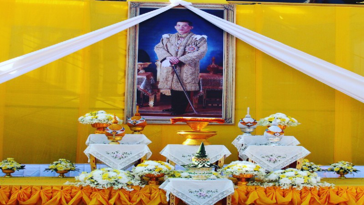 ขอนแก่น..!! ในหลวงรัชกาลที่ 10 โปรดเกล้าฯ พระราชทานผ้าพระกฐิน ให้สมาคมส่งเสริมการเลี้ยงไก่ในพระบรมราชูปถัมป์ ทอดถวายยังวัดต่างๆ