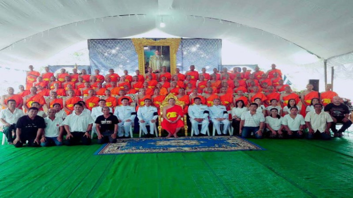 อิ่มบุญ!!!นักเรียนนักศึกษาเมืองคอนบรรพชา อุปสมบทถวายพ่อหลวง 159 รูป ผอ.ว.เทคนิคพร้อมคณะครู อาจารย์อุปสมบทอีก 7 คนพรุ่งนี้