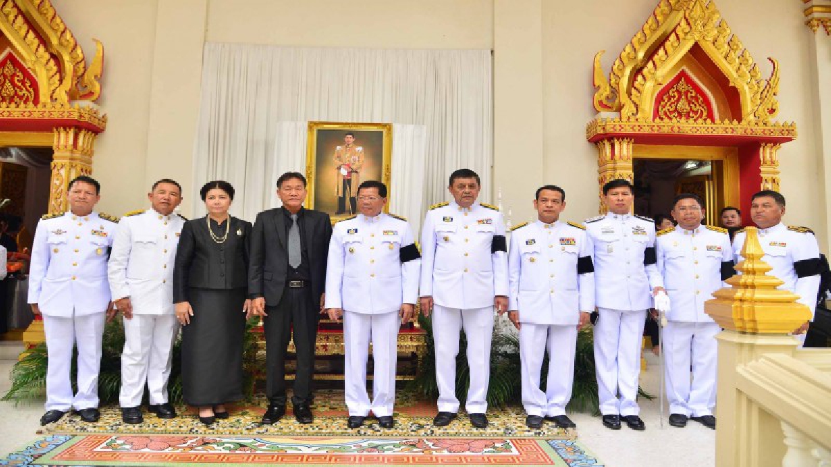 ระนอง!!พุทธศาสนิกชนชาวระนองร่วมพิธีถวายผ้าพระกฐินพระราชทาน