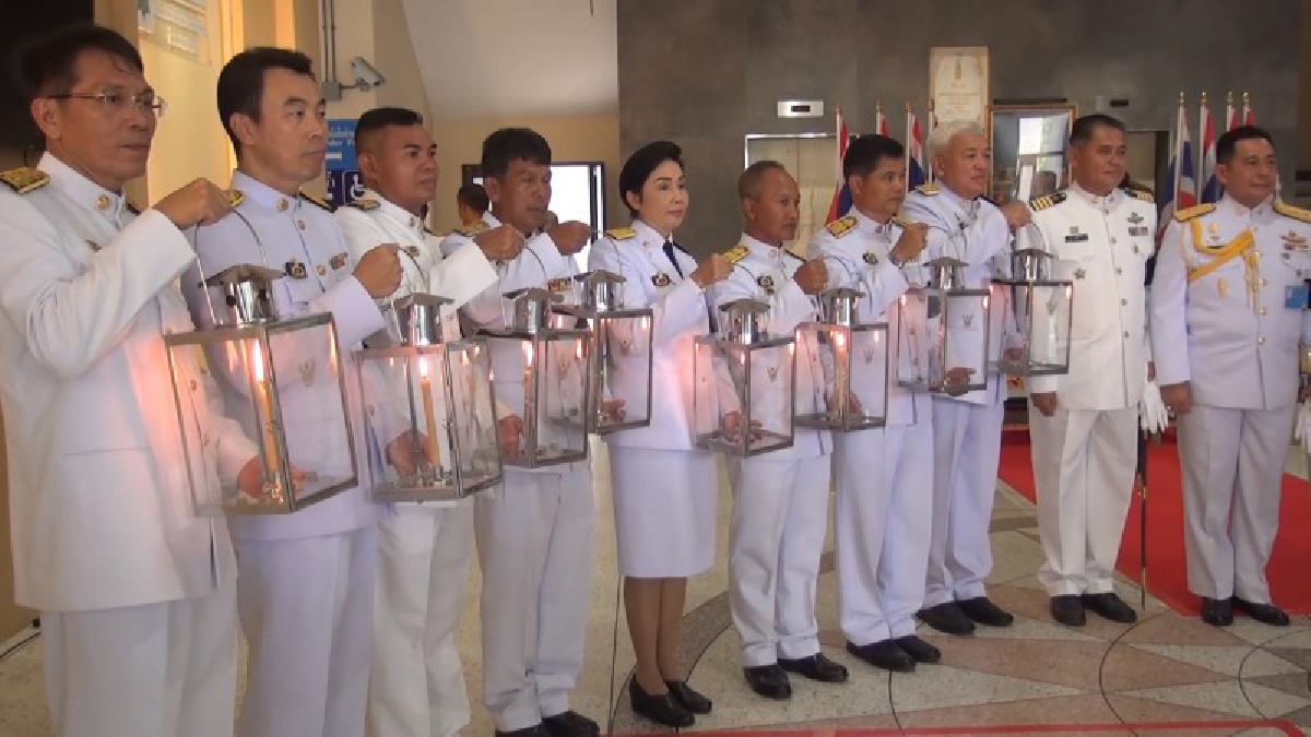 ผู้ว่าฯสงขลา อัญเชิญไฟหลวงพระราชทานส่งมอบให้นายอำเภอทุกอำเภอ