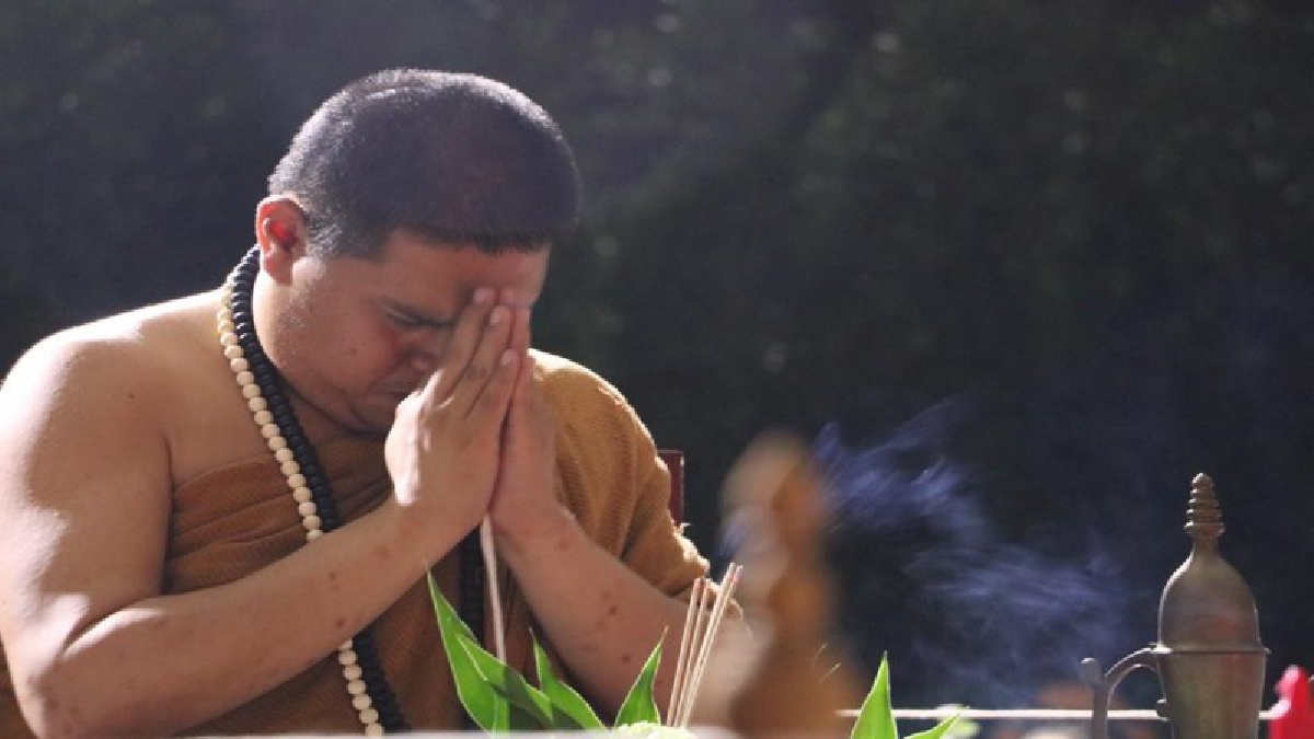 ปทุมธานี!! อาจารย์เณรและโป๊งเหน่ง ร่วมถวายอาลัยพ่อหลวงร.9