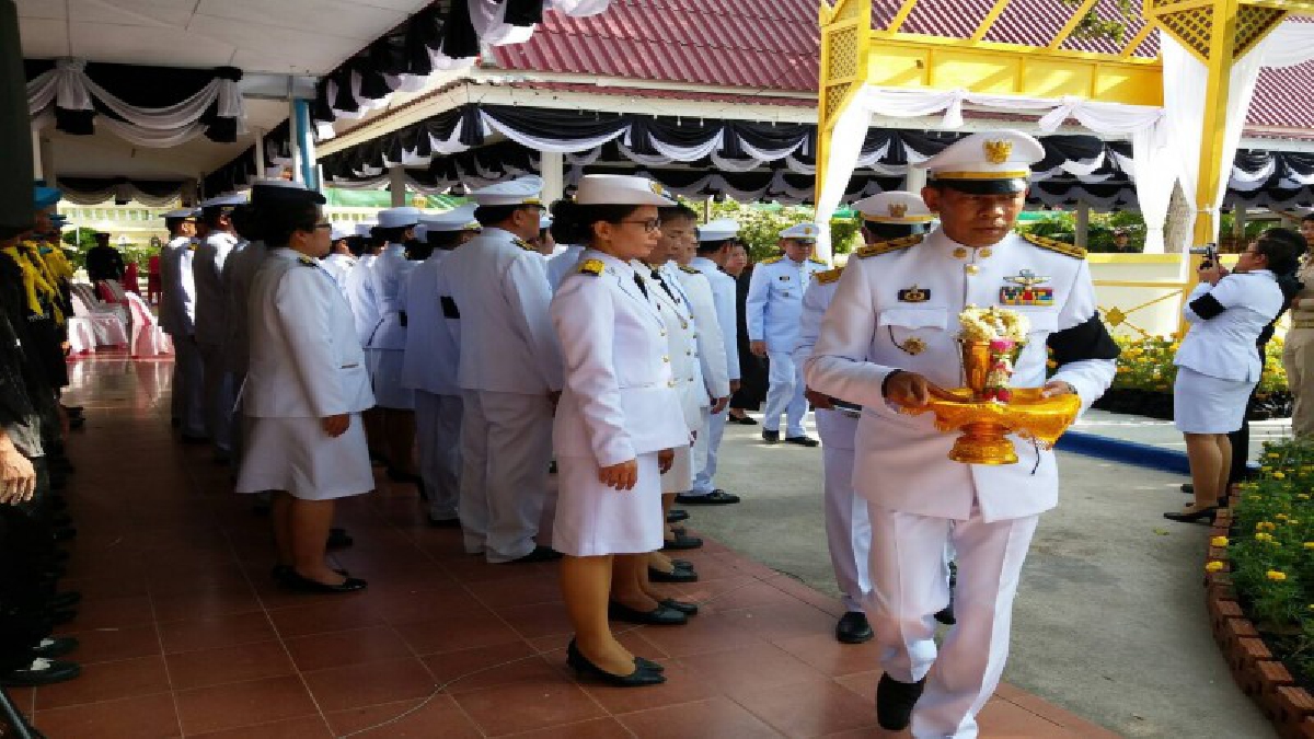 ประจวบคีรีขันธ์..ประกอบพิธีสวดพระพุทธมนต์ และพิธีอัญเชิญเถ้าดอกไม้จันทน์ เนื่องในพระราชพิธีถวายพระเพลิงพระบรมศพ ในหลวง ร.๙