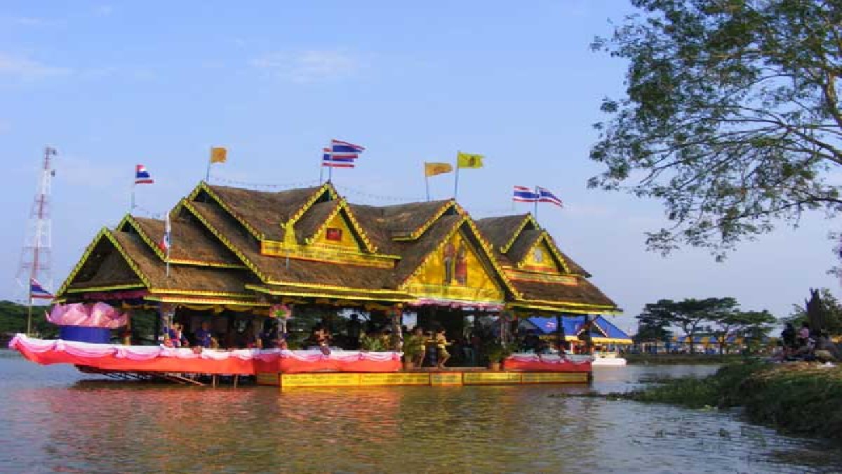 สายเที่ยวห้ามพลาด..!! ขอเชิญชวนเที่ยว แพเซิ้ง &rdquo;หนึ่งเดียวในโลก&rdquo; เทศกาลงานลอยกระทง ที่ อำเภอบ้านแพง จังหวัดนครพนม (มีคลิป)