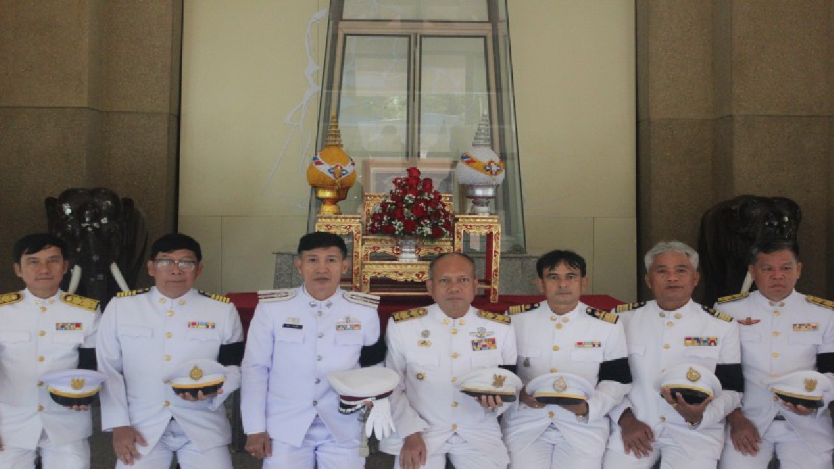 แห่งเดียวในไทย !! กราบรอยพระบาท ในหลวงร.9 บนดอยพญาพักดิ์ ขุนตาล จ.เชียงราย