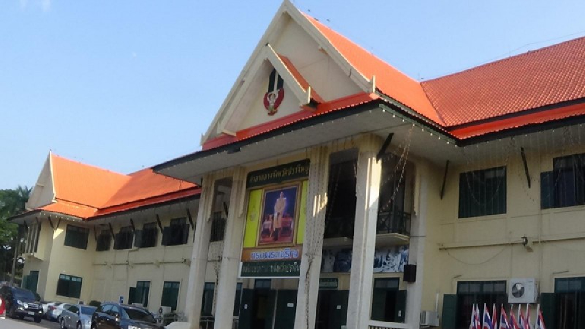 ออกทุกข์ทั่วปราจีนฯ เก็บป้ายถวายอาลัยในหลวง ร.9 เรียบร้อยในทุกภาคส่วน