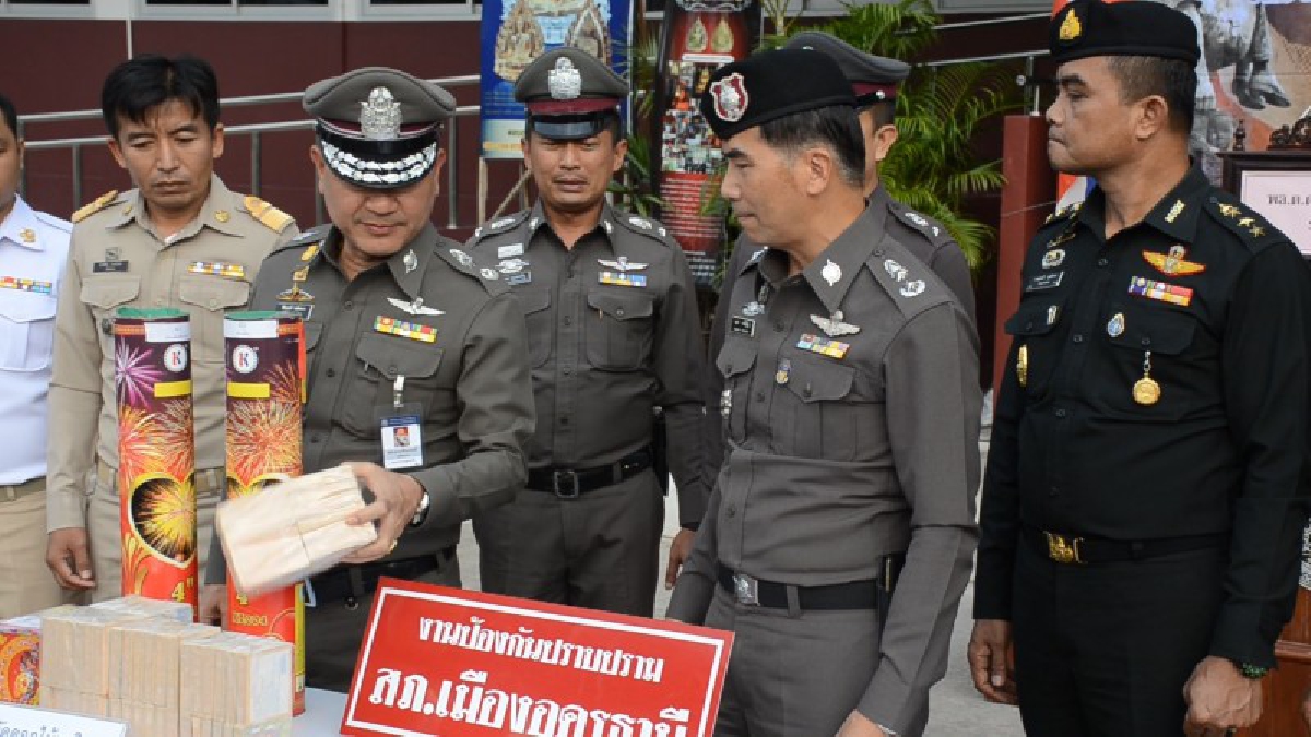 จ.อุดรฯ สนธิกำลังระดมกำลังกวาดล้างอาชญากรรม ป้องกันเหตุ ช่วงเทศกาลลอยกระทง ยึดของกลางได้อื้อ