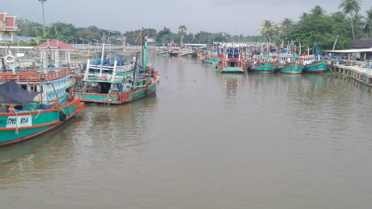 กรมอุตุฯ ออกประกาศเตือน..!! ขอให้ชาวเรือเดินเรือด้วยความระมัดระวัง เรือเล็กบริเวณดังกล่าวควรงดออกจากฝั่ง