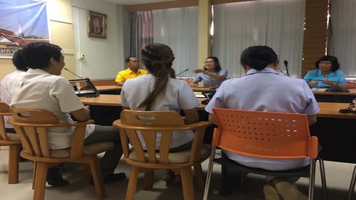 ส่อแววเดือด !! แพทย์-พยาบาล-บุคลากร รพ.ปากพนัง บุกร้องศูนย์ดำรงธรรมสำนักนายกรัฐมนตรี ด้านปลัด สธ.รุดประชุมเครียดยังหาข้อสรุปไม่ได้