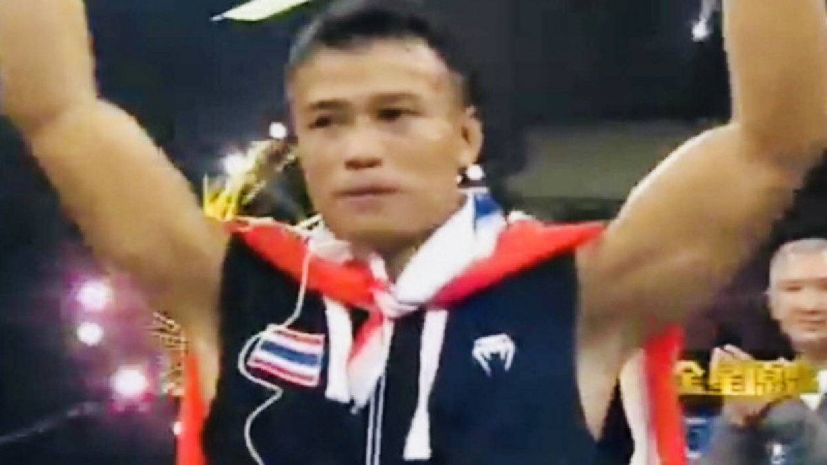 สุดยอดนักชกไทย สิทธิชัย ชนะน็อค อี้หลง คว้าเงินรางวัล 3.4 ล้าน