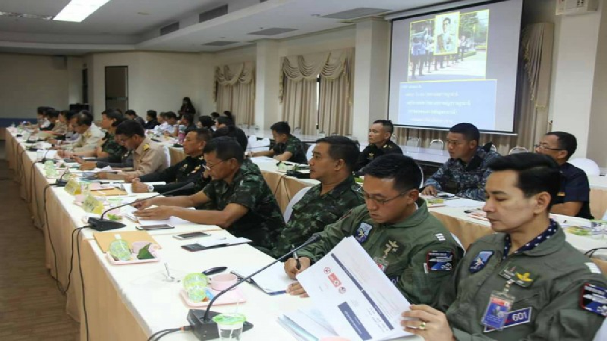 รองแม่ทัพภาคที่4แถลงแผนถวายความปลอดภัยฯ สมเด็จพระเจ้าอยู่หัวฯ เสด็จพระราชดำเนินพระราชทานปริญญาบัตรแก่ผู้สำเร็จการศึกษา ม.ราชภัฏพื้นที่ภาคใต้