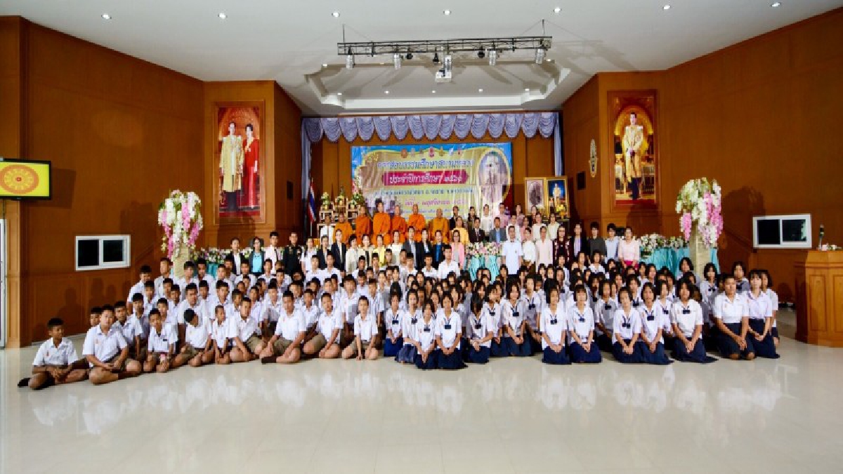 โคราชเปิดสอบธรรมศึกษา ส่งเสริมให้นักเรียนเข้าถึงพระพุทธศาสนา น้อมนำหลักปรัชญาเศรษฐกิจพอเพียงมาใช้ในชีวิตประจำวัน