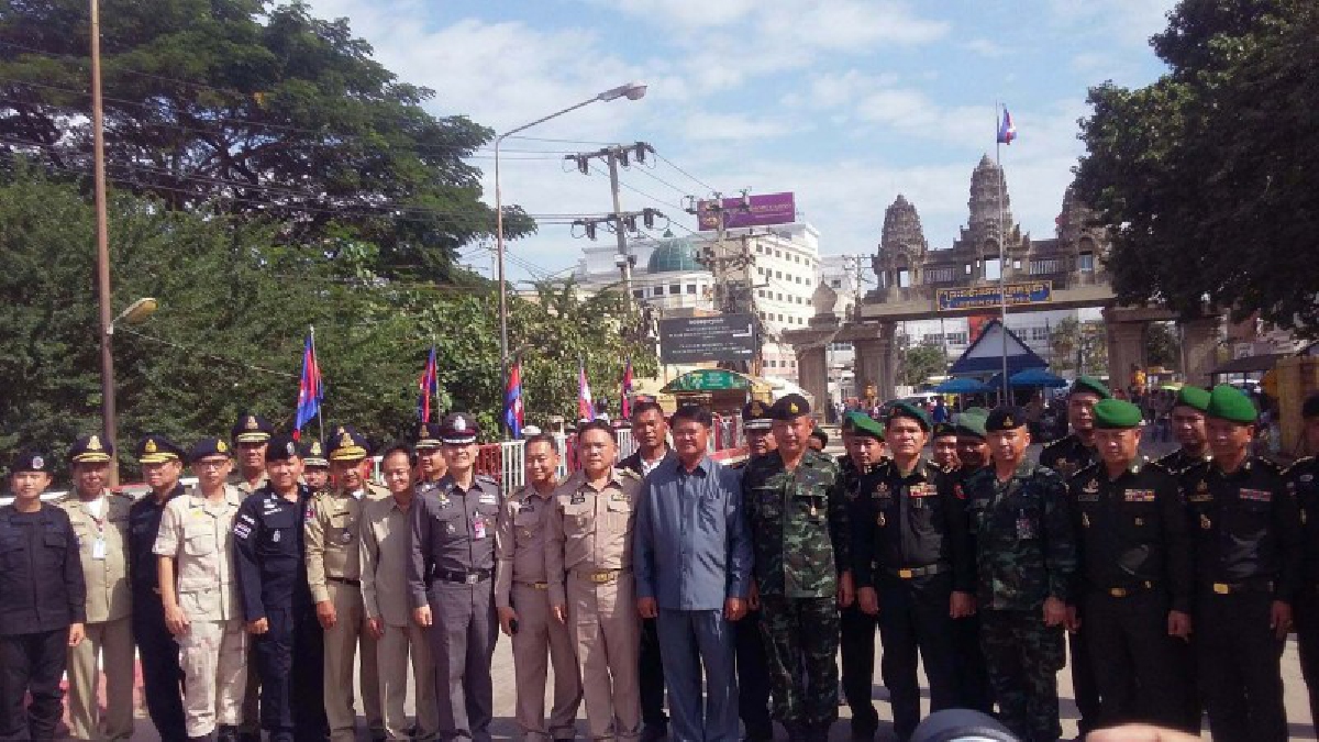สระแก้ว !! ผบ.กองกำลังบูรพาตรวจเยี่ยมด่านเขาดิน-คลองลึก และความคืบหน้าสะพานข้ามแดนไทย-กัมพูชา (ชมคลิป)
